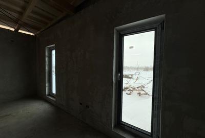 Casă cu 4 camere cu Teren 800 Mp în Olteni - 9