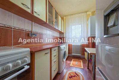 Apartament cu 2 camere decomandat în Piața Centrală - 9