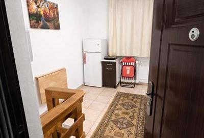 Garsonieră decomandată în Central - 2