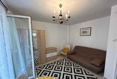 Garsonieră decomandată, mobilată în Unirii