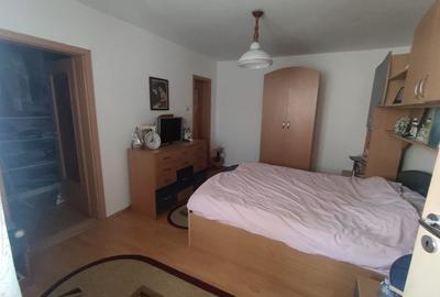 Casă individuală cu 6 camere cu Canalizare în Griviței - 10