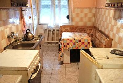 Apartament cu 3 camere decomandat în Central - 1