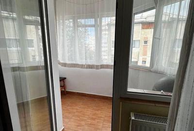 Apartament cu 3 camere decomandat, mobilat în Nicolina - 3