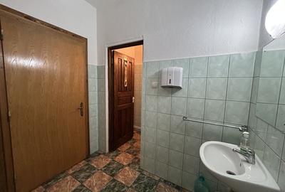 Casă individuală cu 21 camere cu Canalizare în Central - 17