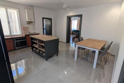 Apartament cu 3 camere decomandat în Exterior Vest - 1