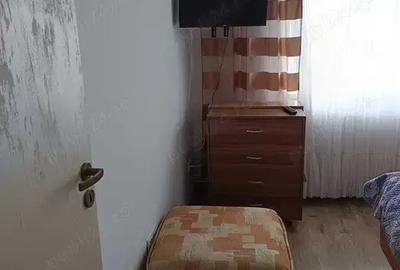 Apartament de inchiriat 2 camere Florilor, Brasov, semidecomandat, etaj intermediar - 3