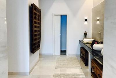 Penthouse cu 8 camere semidecomandat în Mamaia - 12