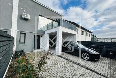 Casa tip duplex, 120 mp utili, teren 300 mp - mobilata si utilata - 12