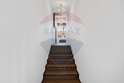 Casă cu 6 camere cu Garaj în Găneasa - 31