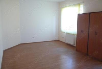 Spațiu comercial, de 950 mp, în Central - 3