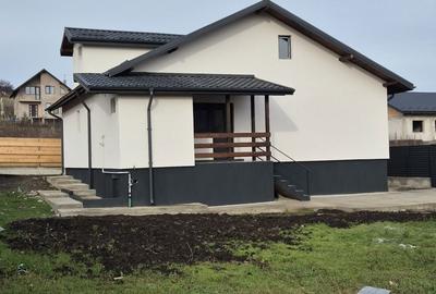 Casă cu 3 camere în Ciurbești - 8