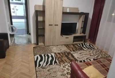 Apartament cu 3 camere semidecomandat în Central - 5