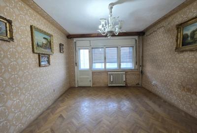 Apartament cu 4 camere decomandat în Bălcescu