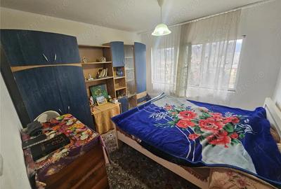Apartament cu 2 camere semidecomandat în Micro II