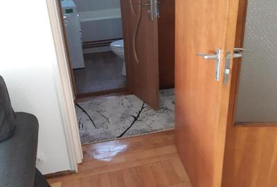 Apartament cu 2 camere decomandat, mobilat în Titan - 10