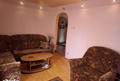 Apartament cu 4 camere decomandat în Central - 3