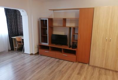 2 camere decomandate Teiul Doamnei - disponibil 1 Noiembrie - 10