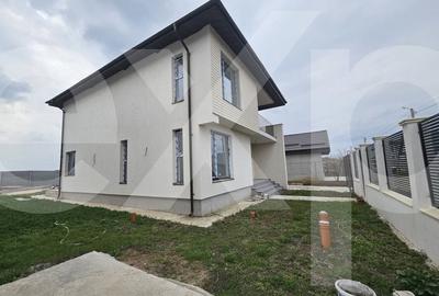 Casă individuală cu 5 camere cu Teren 422 Mp în Berceni - 1