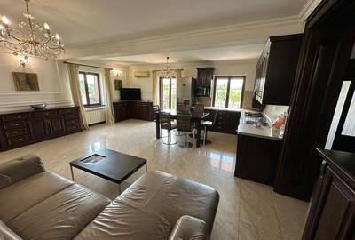 Apartament cu 3 camere decomandat în Lipovei