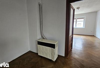 Casă cu 3 camere cu Teren 130 Mp în Central - 17