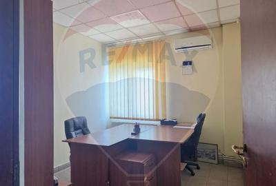 Spațiu comercial, de 120 mp, în Central - 7