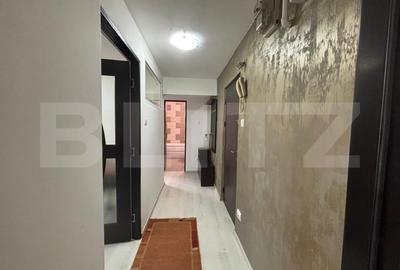 Apartament de vanzare, cu 2 camere, 50 mp, etaj 3, zona Independentei - 1