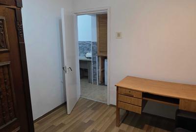 Apartament cu 3 camere semidecomandat în Central - 8