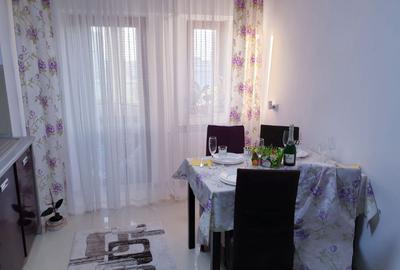 Apartament cu 2 camere decomandat, mobilat în Central