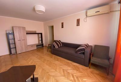 Apartament cu 2 camere semidecomandat, mobilat în Iancului