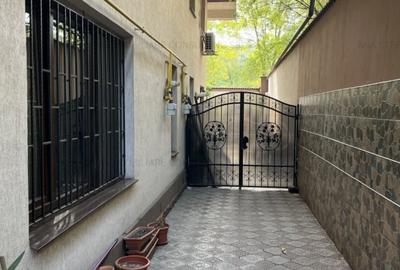 Gorjului-Uverturii / Garsoniera 50MPU-Bloc nou-mobilata/utilata / Comision 0% - 9