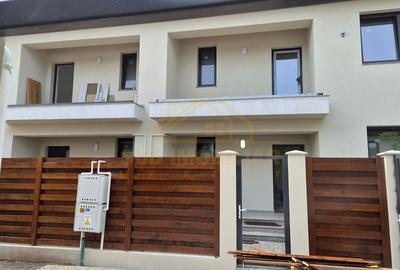 Casă individuală cu 3 camere cu Canalizare în Central - 42
