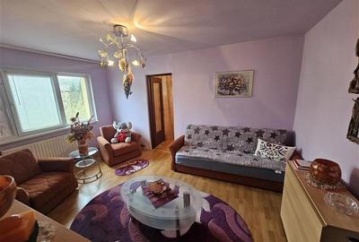 Apartament cu 2 camere nedecomandat, mobilat în Micro II - 21