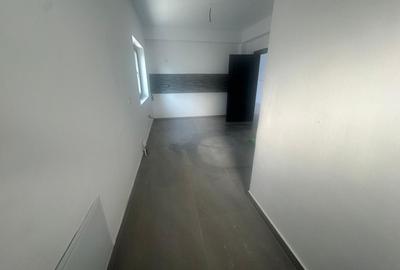 Duplex cu 4 camere cu Canalizare în Central - 10