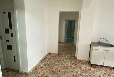Apartament cu 3 camere decomandat în Mioriței - 6