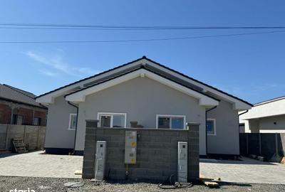 Casă cu 3 camere cu Teren 340 Mp în Moșnița Nouă - 1