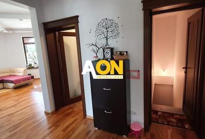 Casa parter+demisol, 1200 mp teren, pretabila pt 2 familii, Sard - 10