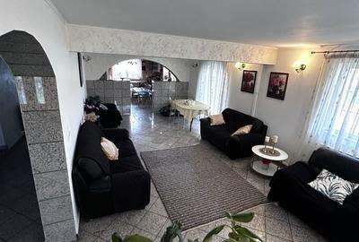 Casă cu 4 camere în Ostroveni - 1