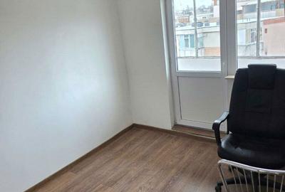 Apartament cu 3 camere decomandat în Eremia - 3