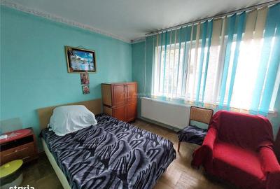 Apartament cu 3 camere semidecomandat în Micro 14 - 8