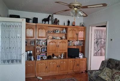 Apartament cu 2 camere semidecomandat în Câmpina - 1