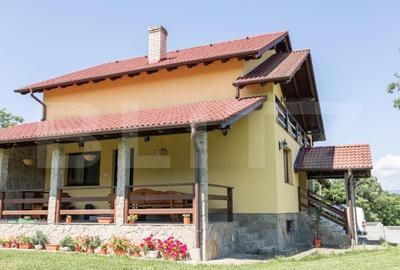 Casa de vanzare, cu 6 camere, 379 mp, zona Oarda de Sus - 2