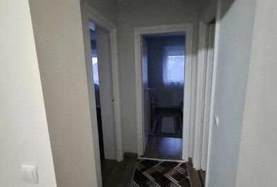 Apartament cu 3 camere semidecomandat în 14 Mai - 10