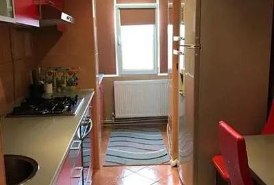 Apartament cu 2 camere decomandat în Km 5 - 2