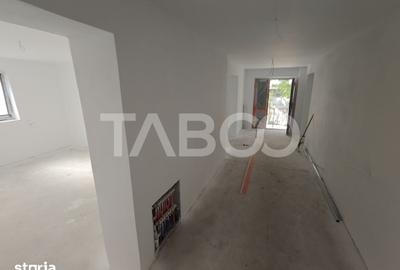 Casă cu 8 camere cu Teren 1203 Mp în Central - 19