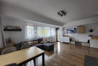 Apartament de 2 camere, semidecomandat, cu parcare. - 2