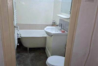 Apartament cu 3 camere semidecomandat în Cet - 9