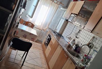 Vanzare apartament 3 camere Drumul Taberei - 1