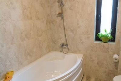 Apartament cu 3 camere în Central - 2