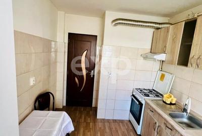 Apartament cu 3 camere, mobilat în Calea București - 5