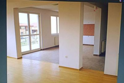 Casă cu 4 camere în Livezeni - 2